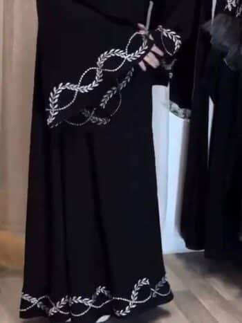 عباية تطريز كلوش + الشالة